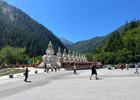 九宝莲花菩提塔