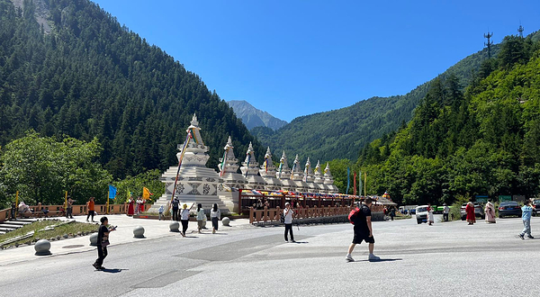 九宝莲花菩提塔