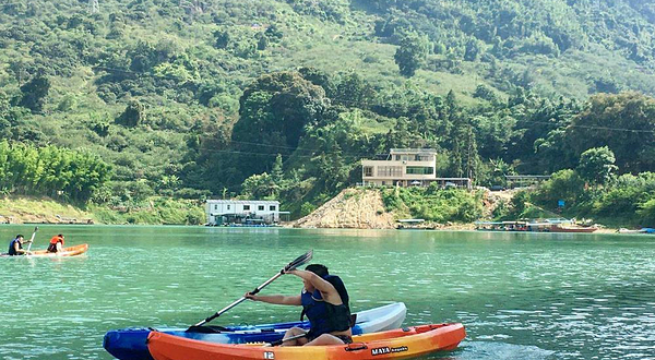 流溪河彩虹桥皮划艇拓展基地