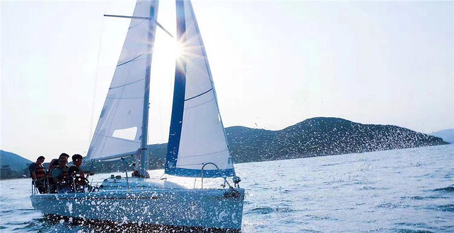 飞扬帆船游艇俱乐部