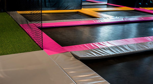 蹦客E族主题蹦床公园