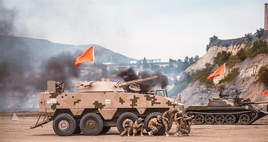 阜新百年国际赛道城军事嘉年华