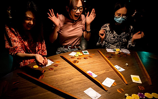 浸入式互动戏剧《金钱世界》