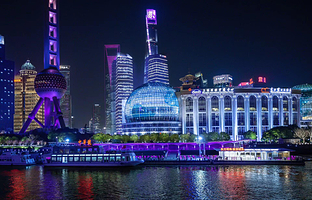 黄浦江•东方明珠游艺主题游船