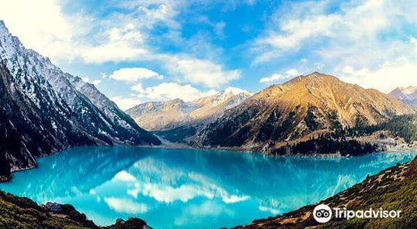 伊犁-阿拉套国家公园