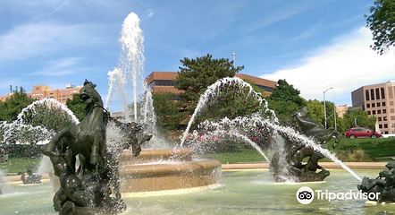 J.C. Nichols Memorial Fountain第 4 张图片