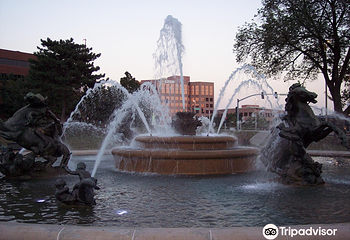J.C. Nichols Memorial Fountain第 11 张图片